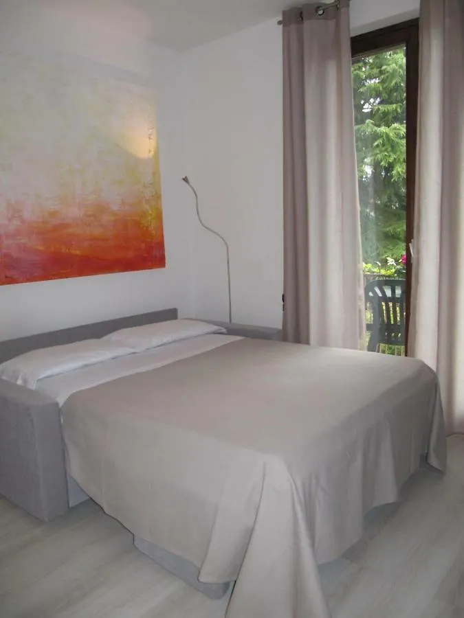 Sole Di Lazise Apartment