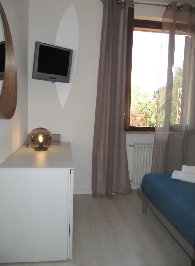 Sole Di Lazise Apartment 0*,