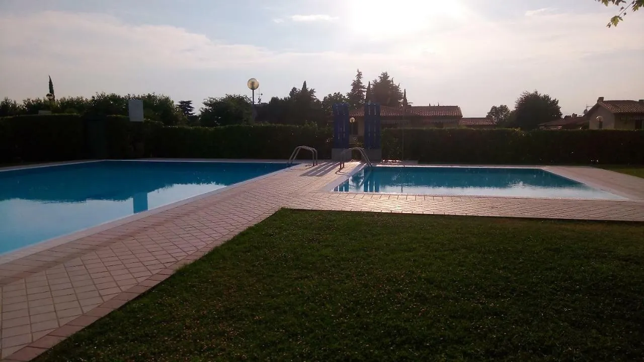 Sole Di Lazise Apartment