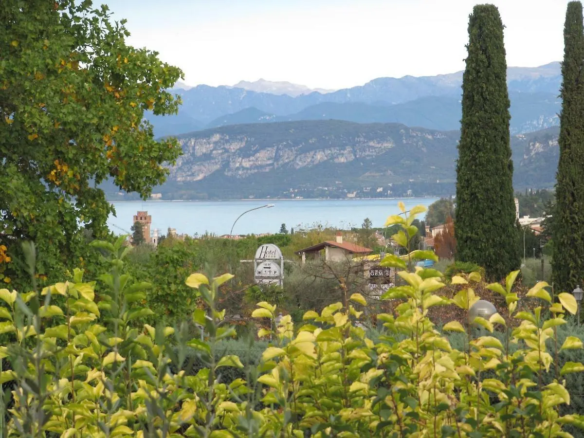 Sole Di Lazise Apartment